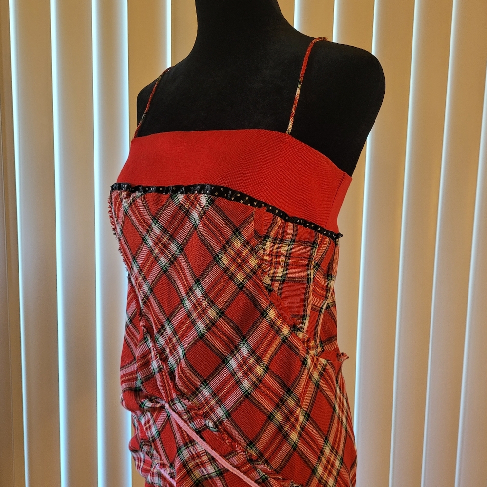 Red Plaid Strapless Top - Picture 4 of 13